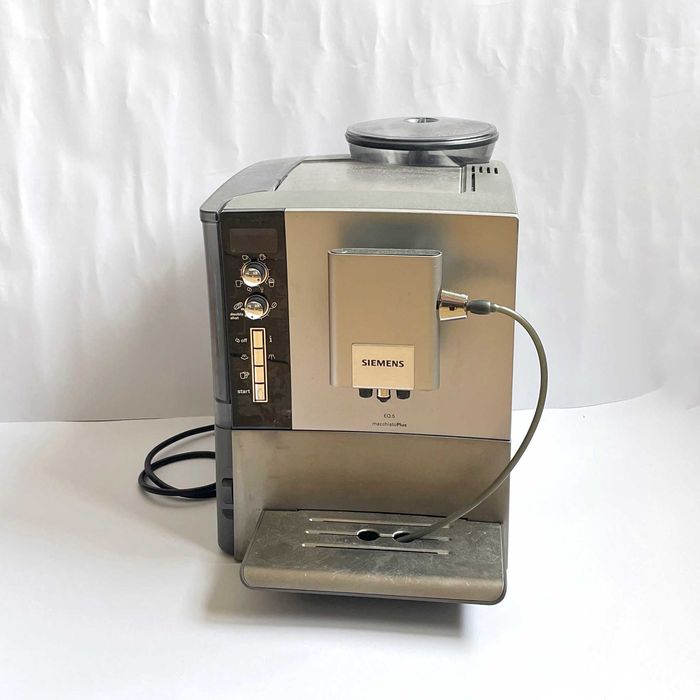 Siemens EQ.5 MacchiatoPlus – автоматична кафе машина с теч