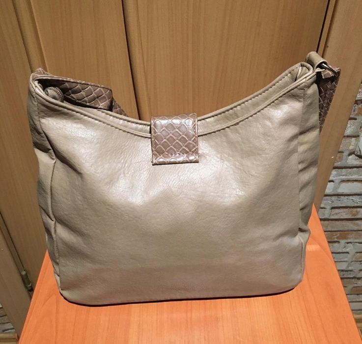 Женские сумки от avon