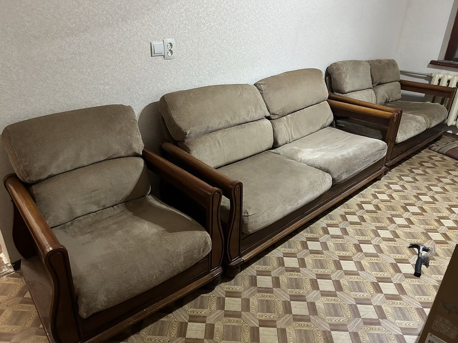 Диваны из дерева