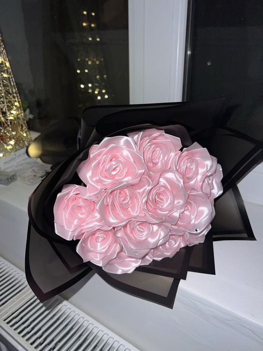 Buchet trandafiri de satin