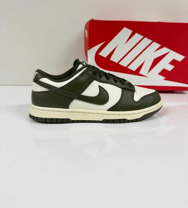 Nike Dunk Low Retro Pale Ivory