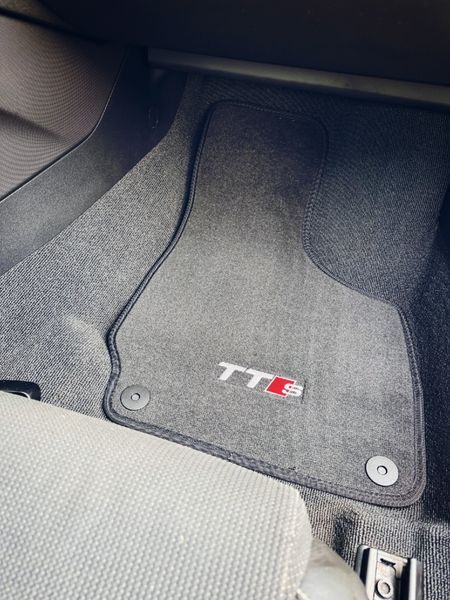 Две предни стелки за Audi TT 2006 - 2014