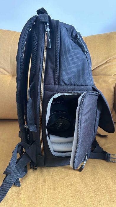 Фотоапарат Canon EOS 77D