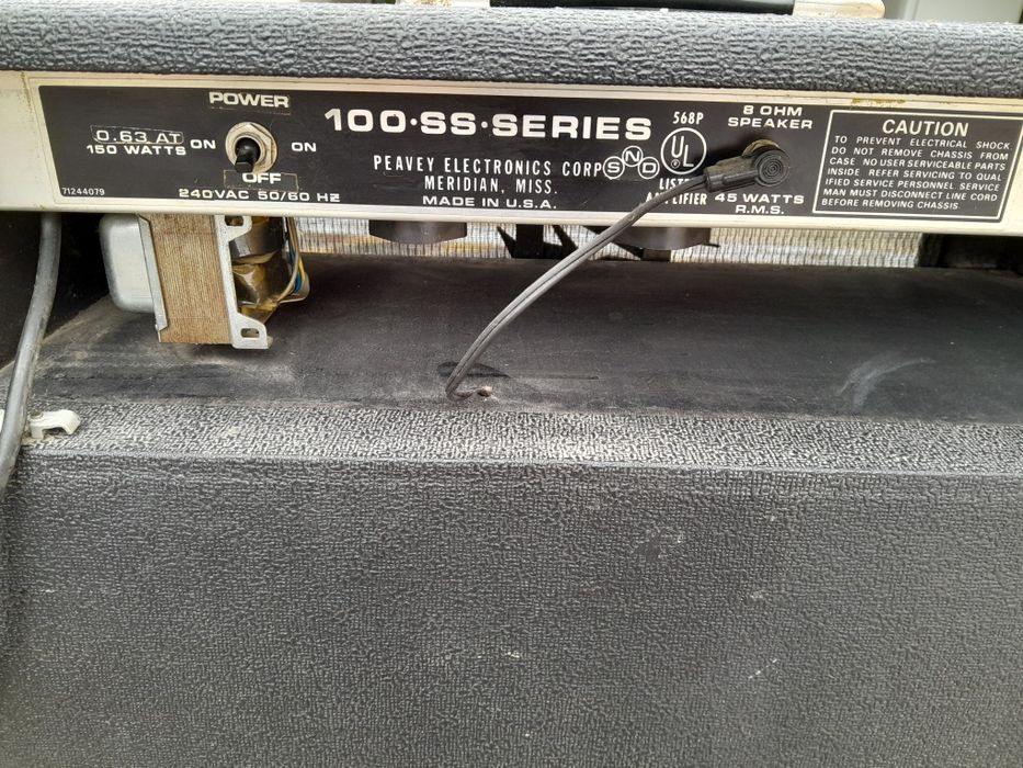 Boxa stație Peavey TNT 100