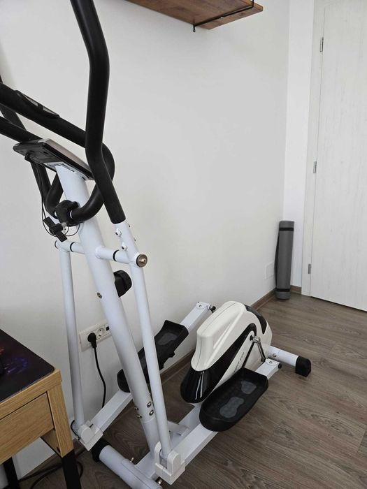 Bicicleta fitness eliptica Techfit E490