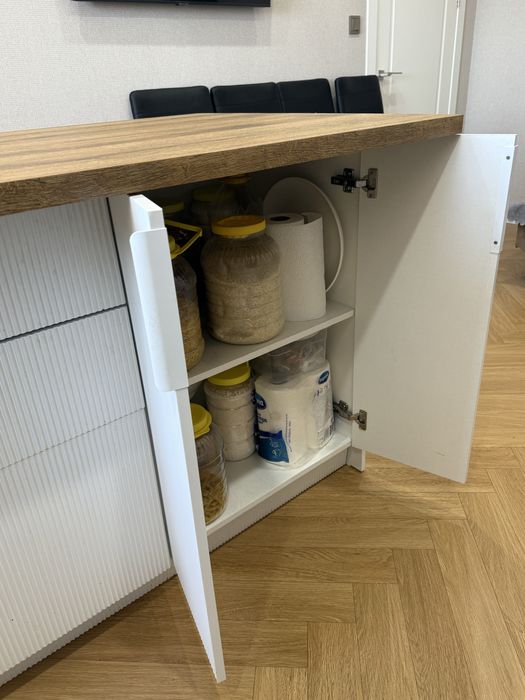 Стол для кухни….