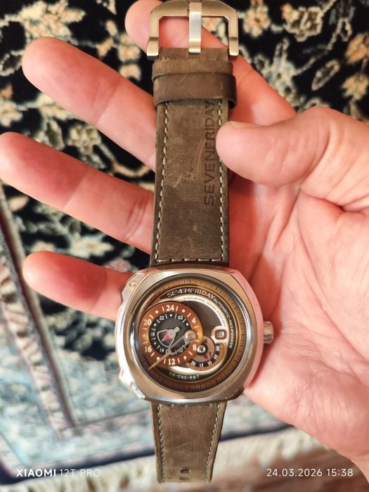 Часы sevenfriday