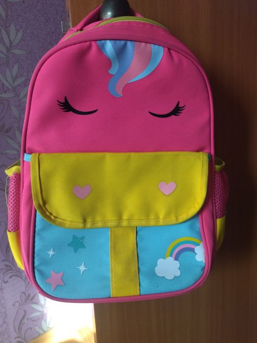 Школьный рюкзак .