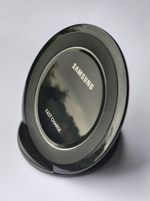 Samsung Wireless FastCharge QI.