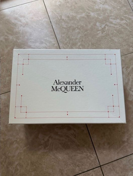 !! Reducere !! Adidasi/Sneakers Alexander McQueen albi