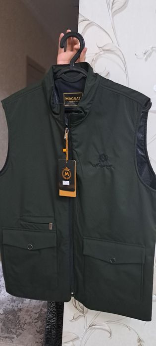 Мужской жилетка,продаётся