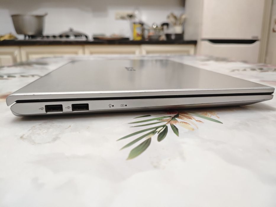 Продам  ноутбук Asus Vivibook x512