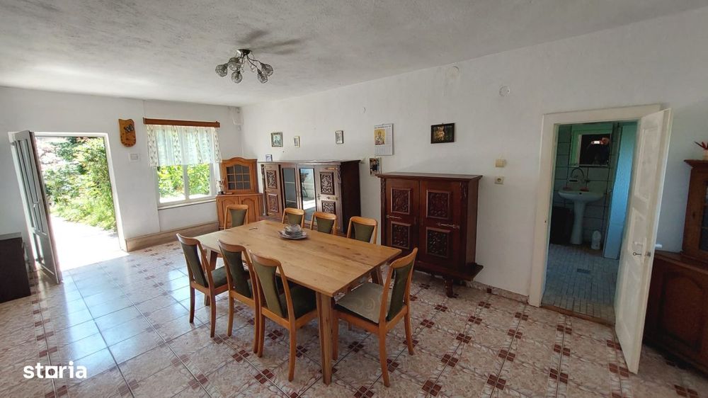 Casa cu 8 camere + 800mp teren Cisnadie zona Centrala