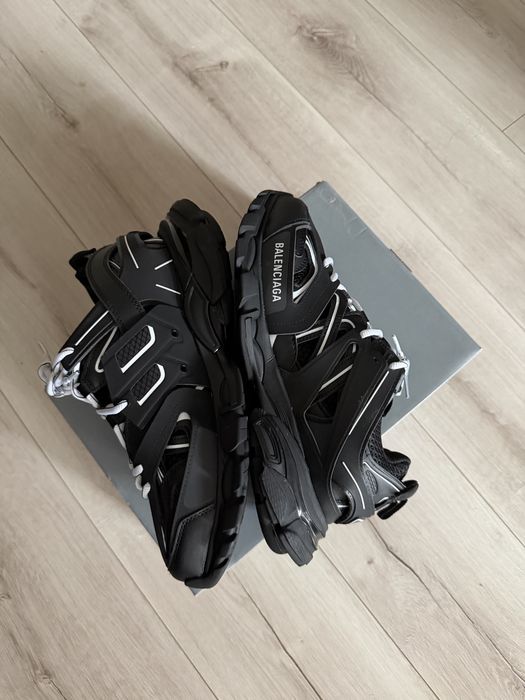 Balenciaga Track