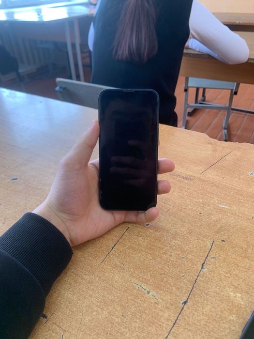 Продам айфон 13 256 гб