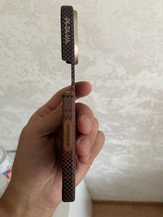 Чехол Pitaka iPhone 17