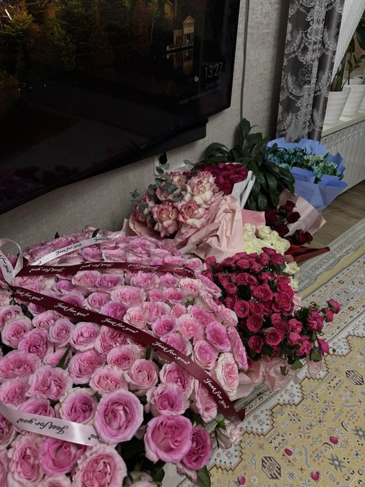 Продаются цветы, большие в корзине