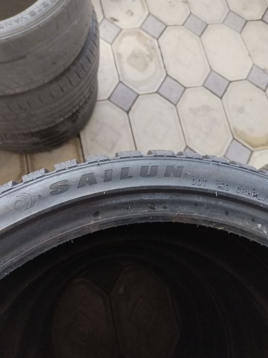Комплект автомобильных шин