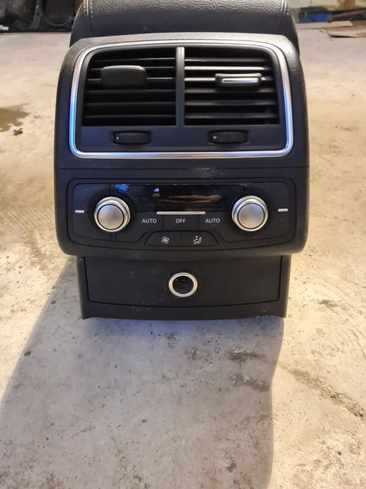 Gura ventilatie aer spate Audi A6 4G C7
