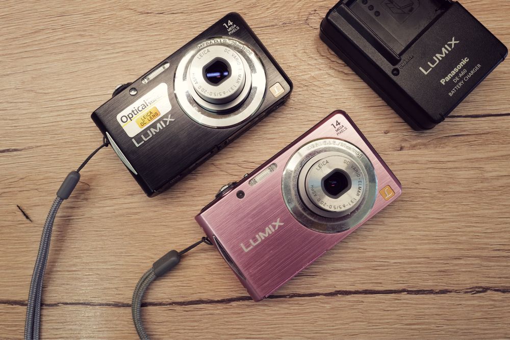 Aparat foto Panasonic Lumix 14 Mp Leica lens Black and Pink instagram