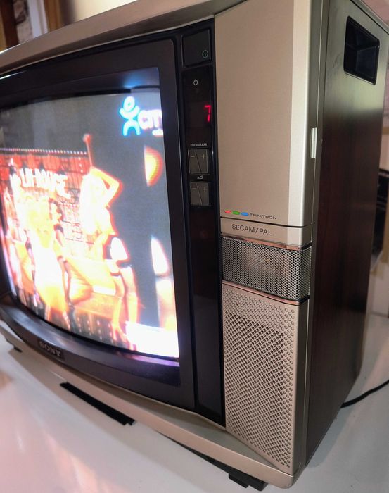 Sony Trinitron KV-2062MR  (Модел 1984) Ретро Антика