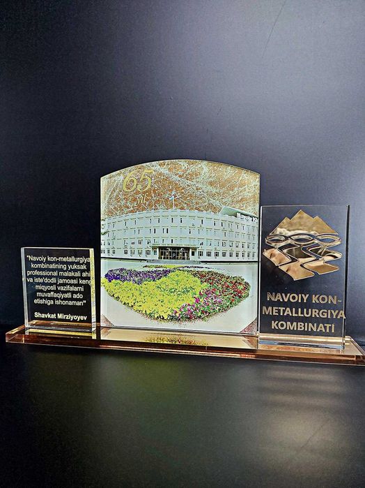 Подарок на стол руководителя на заказ