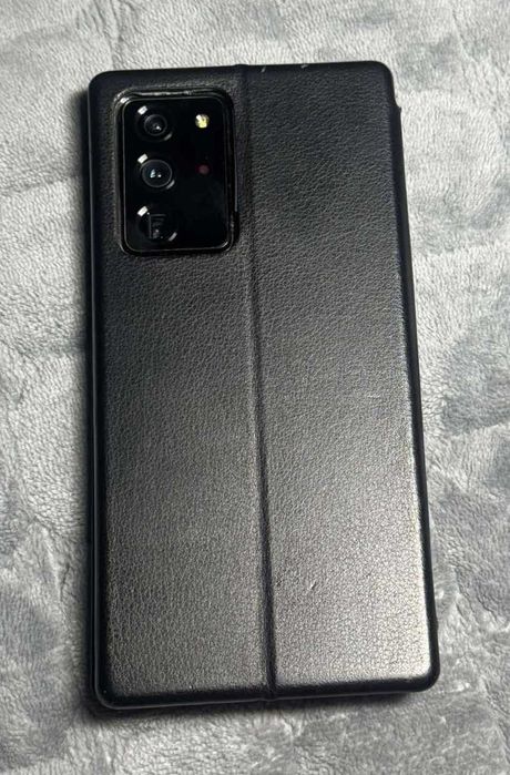 Samsung телефон и часовник