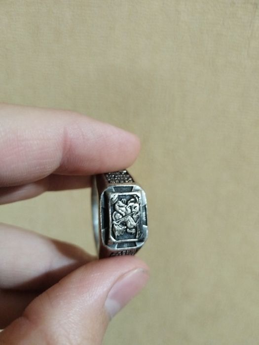 Продаю перстень серебряный