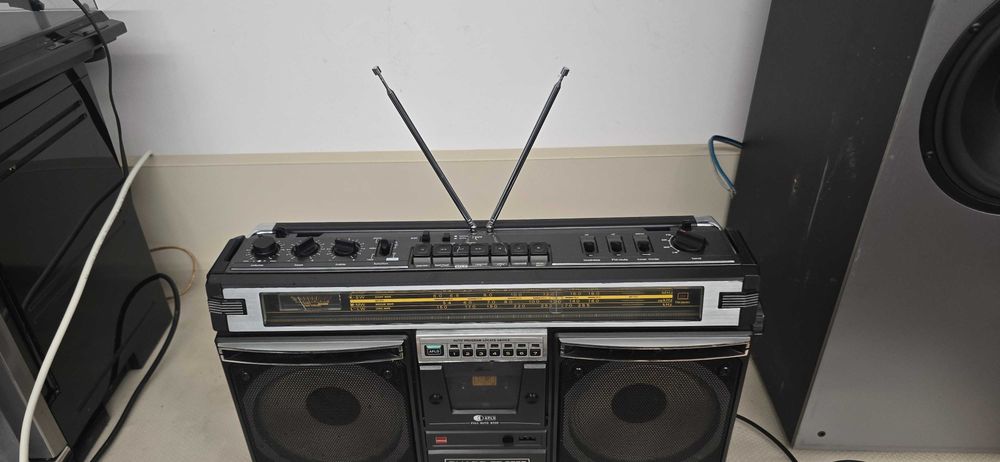 Radiocasetofon portabil Sharp Gf 8585