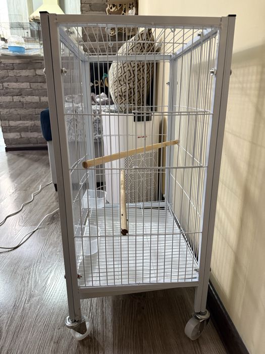 Продается новая клетка для попугаев!