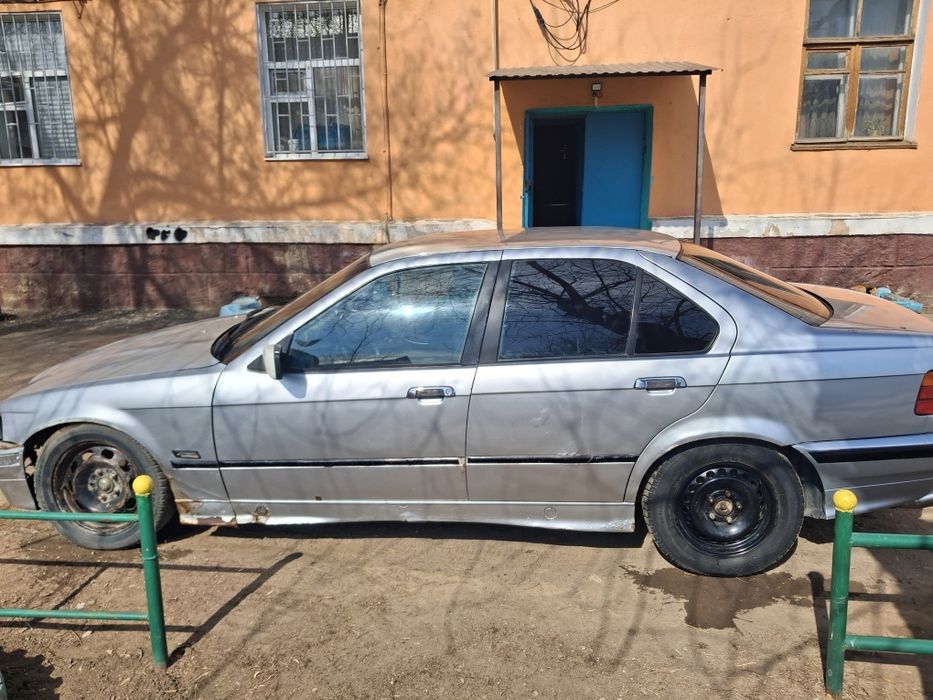 Продам авто бэха 3ка.320.нахаду