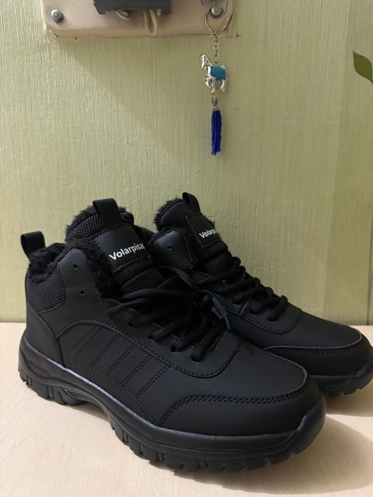 Кроссовки зимние