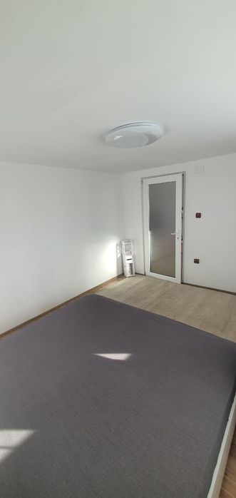 Casa trei camere de închiriat