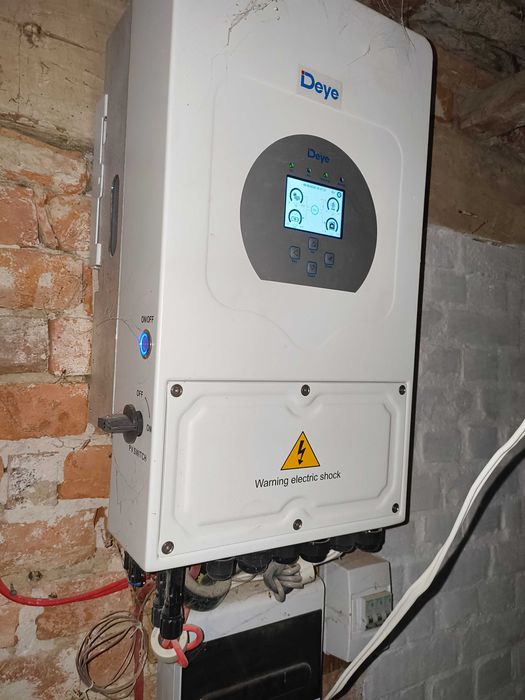 Хибридна Соларна Система 6kW – Инвертор Deye, Литиева Батерия DEYE и Панели