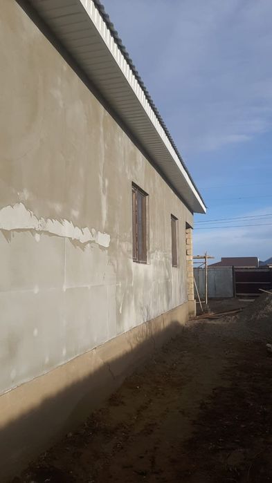 Продаётся дом с времянкой