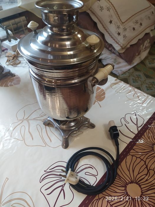 Самовар электрический. Антиквариат.