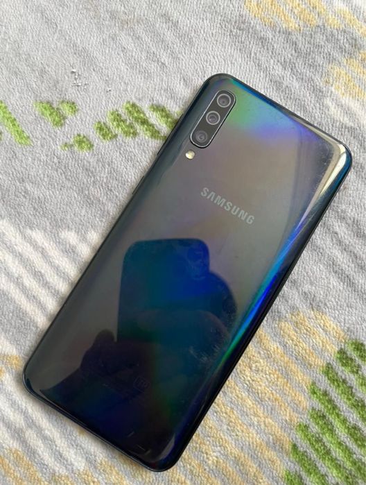 Продам Самсунг А 50 64gb