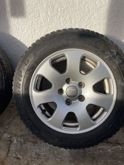 Джанти на Ауди А4 Б6 195/65 R15 с зимни гуми