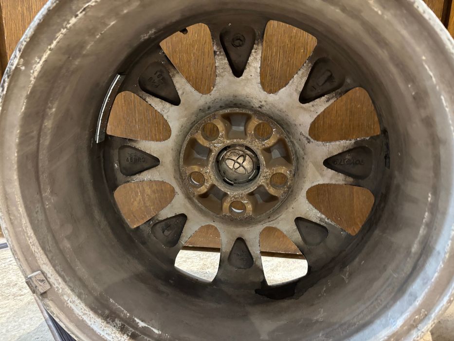 Продам диски радиус 16 тойота лексус