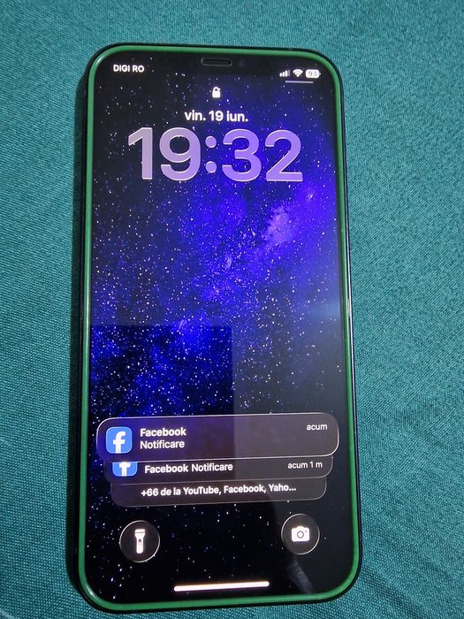 Vând/schimb iPhone 12 impecabil