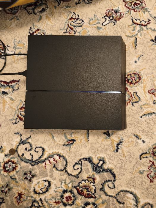 PlayStation 4 ...