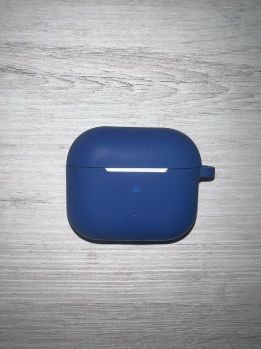 Използвани airpods 3 със силиконов калъф