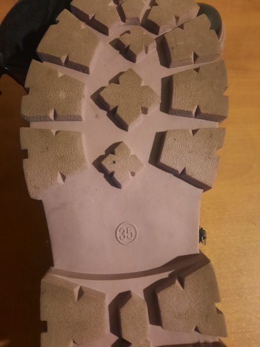 Ботинки для девочки