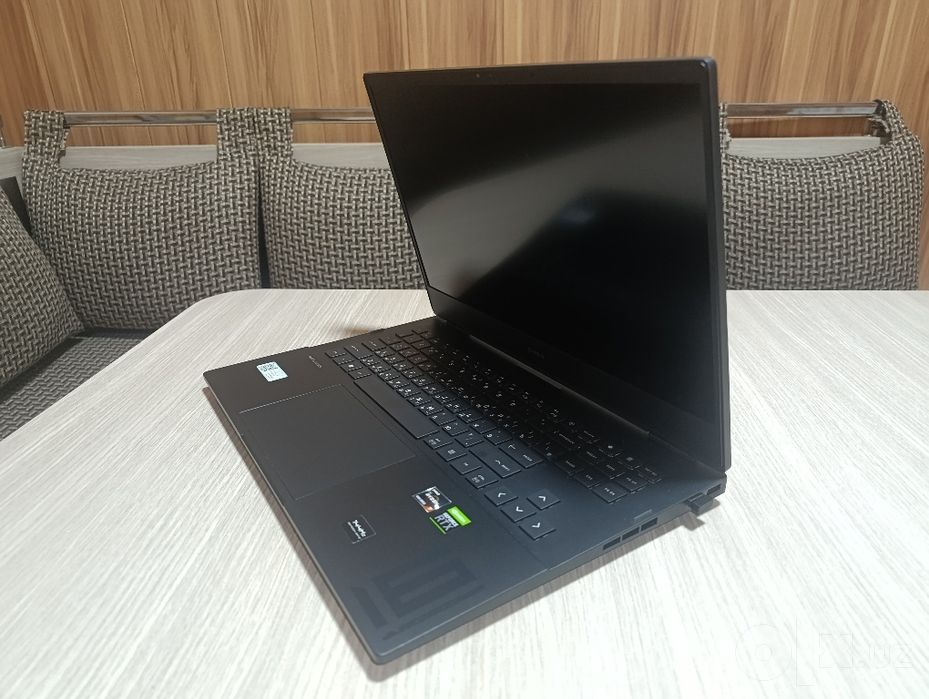 HP OMEN 16    144Hz