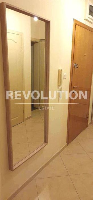 Дава се под наем Двустаен апартамент в Варна, Левски - 60 кв.м за 400 € - Снимка #2