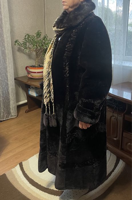 Шуба мутоновая б/у