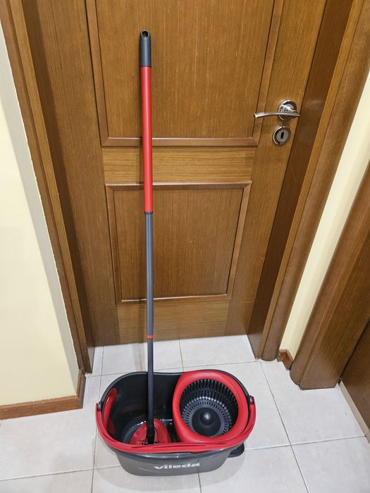 Комплект за почистване Easy Wring - CLEAN TURBO VILEDA
