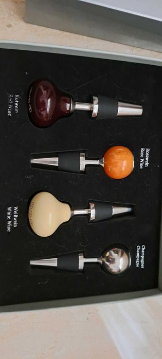 Set cadou colectie dopuri de vin Mercedes-Benz