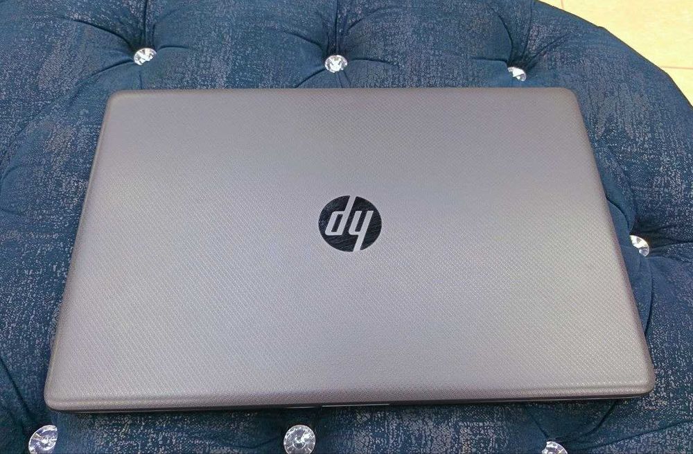 Noutbuk Hp Ryzen 5 (core i5 11 th gen)