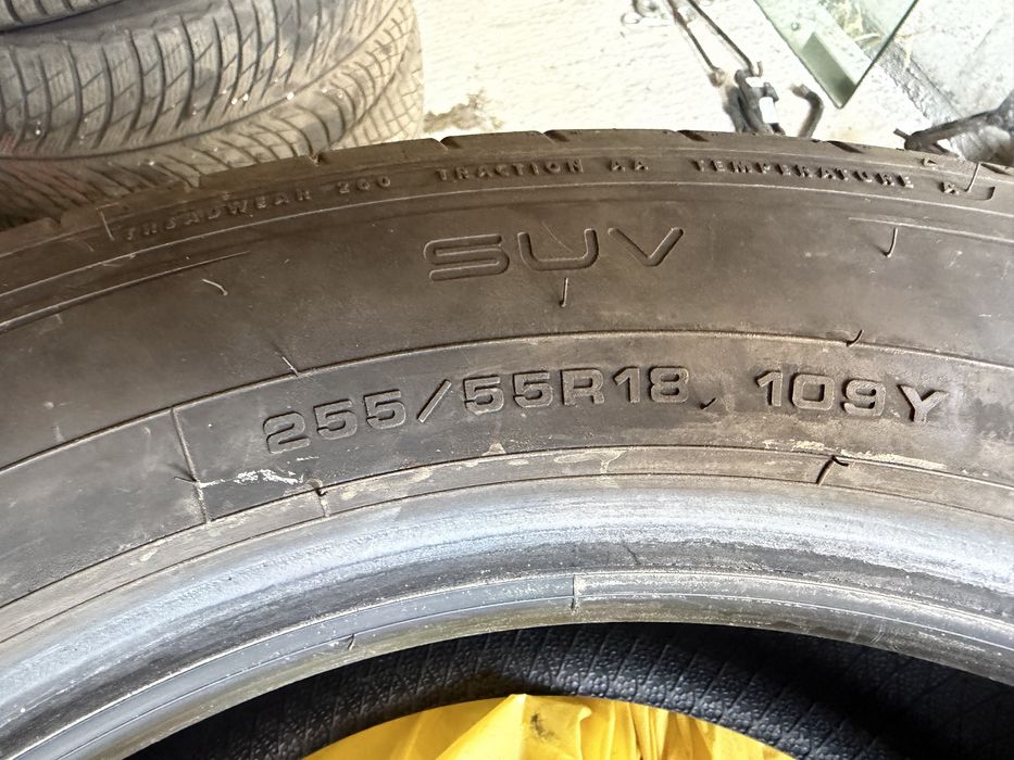 255/55/18 DUNLOP ГУМИТЕ СА НА 7000км!Като нови